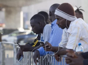 intégrer dans Le Pays